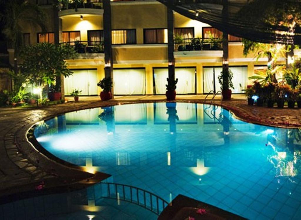 Hotel Fleuris Puerto Princesa Exterior foto